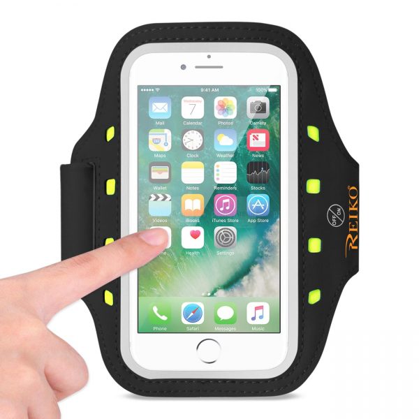 REIKO RUNNING SPORTS ARMBAND FOR IPHONE 7 PLUS/ 6S PLUS OR 5.5 INCHES DEVICE WITH LED IN BLACK (5.5x5.5 INCHES)
